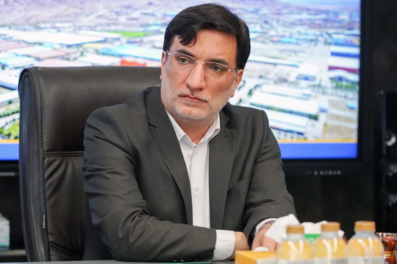آری ملت ایران به مبارزه با مستکبران جهانخوار / موفقیت جمهوریت پیرو احکام اسلامی اثبات شد